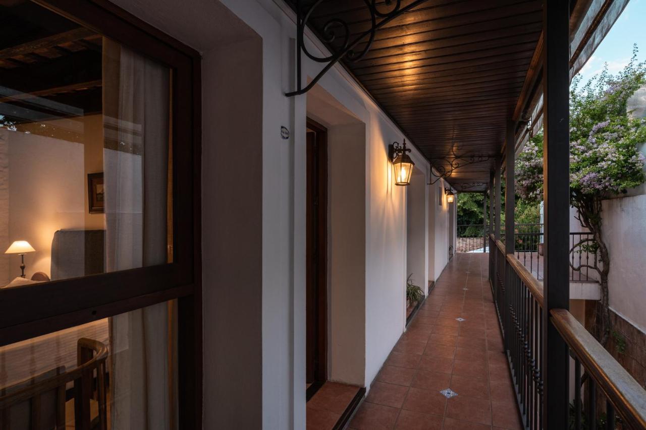 Posada Manuel Lobo Колония-дель-Сакраменто Экстерьер фото
