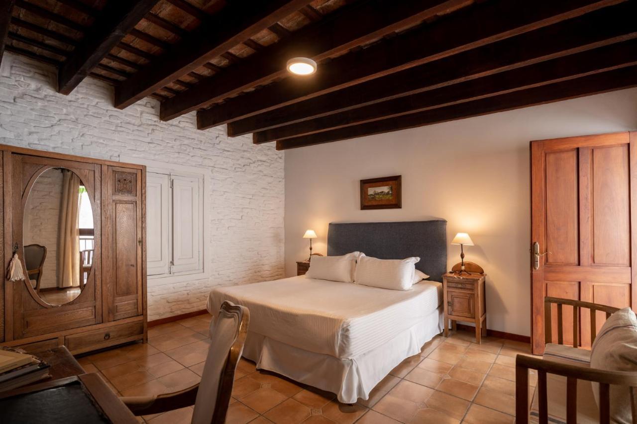 Posada Manuel Lobo Колония-дель-Сакраменто Экстерьер фото